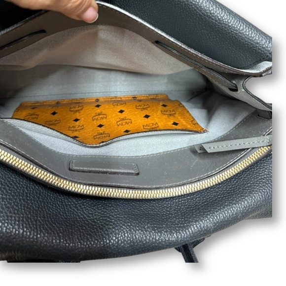 MCM Milla Mid Size Satchel/crosdbody - Picture 8 of 9